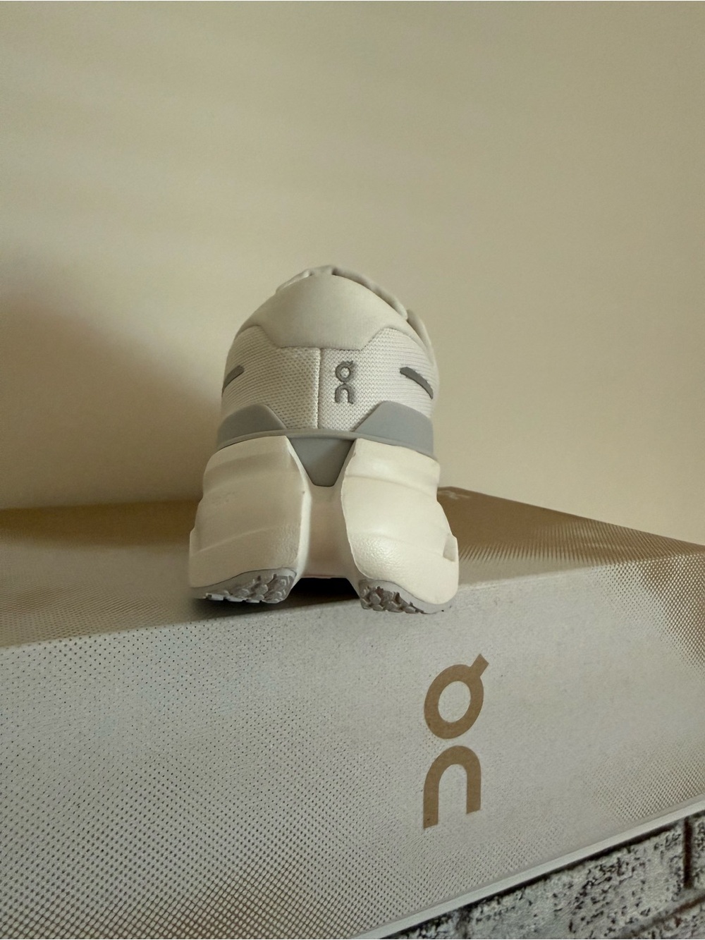 Women’s On Cloud Cloudrunner 3 - Picture 6 of 8